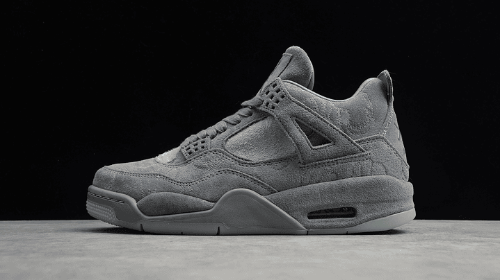 Jordan retro 4 x Kaws gris 1