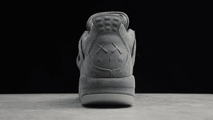 Jordan retro 4 x Kaws gris 4