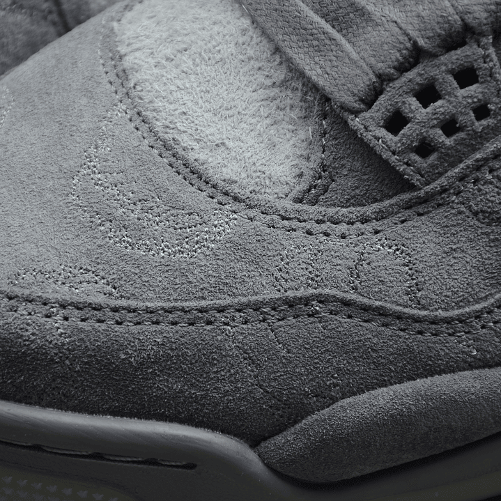 Jordan retro 4 x Kaws gris 6