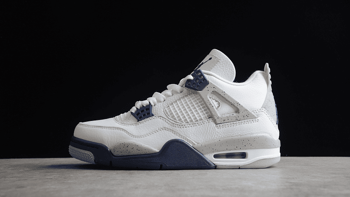 Jordan retro 4 midnight navy 1