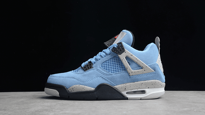 Jordan retro 4 university blue 1