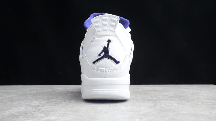 Jordan retro 4 metallic purple 4
