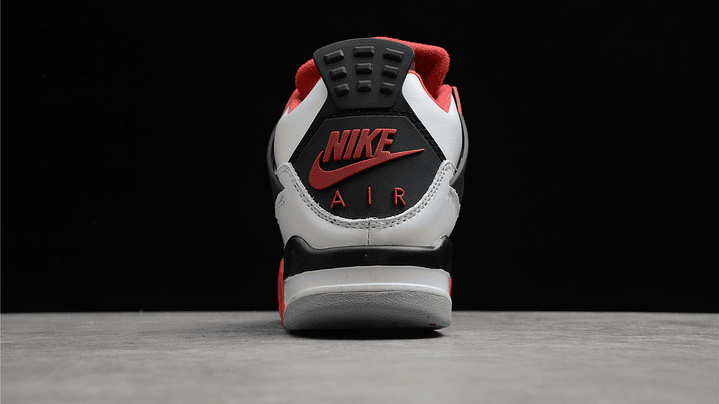 Jordan retro 4 fire red 4