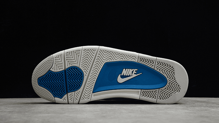 Jordan retro 4 military blue 3