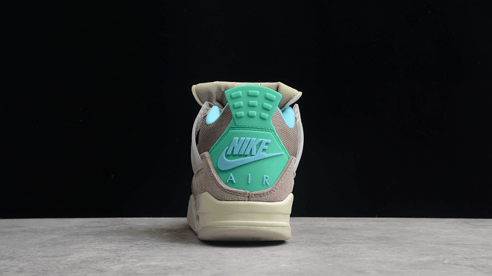 Jordan retro 4 taupe haze union 4