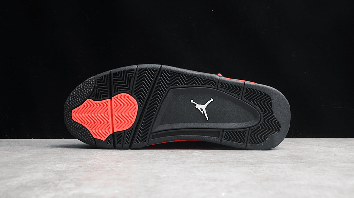 Jordan retro 4 red thunder 3