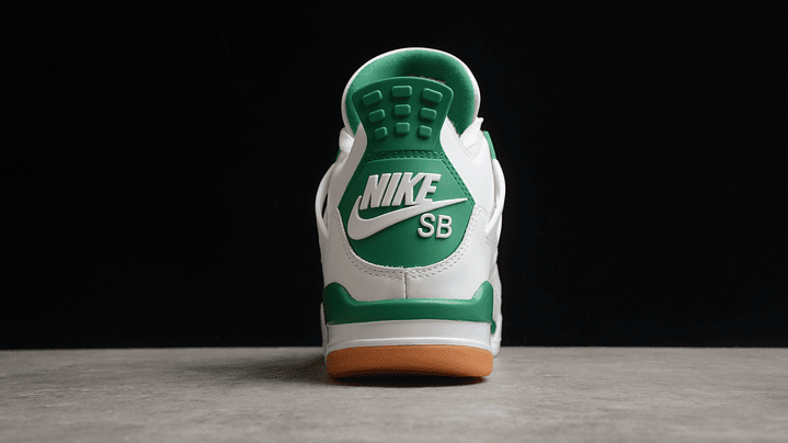 Jordan retro 4 pine green 4