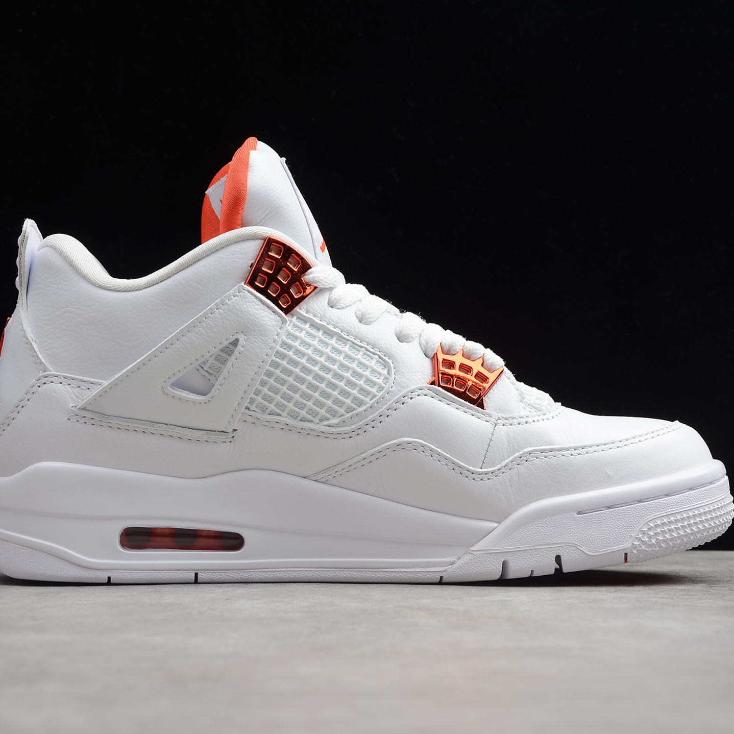 Jordan retro 4 metallic orange 2