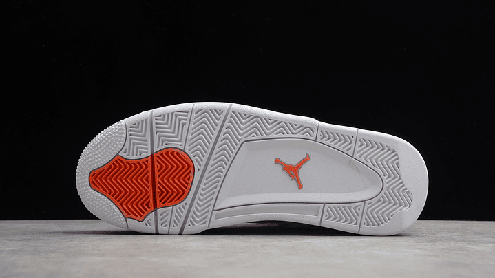 Jordan retro 4 metallic orange 3