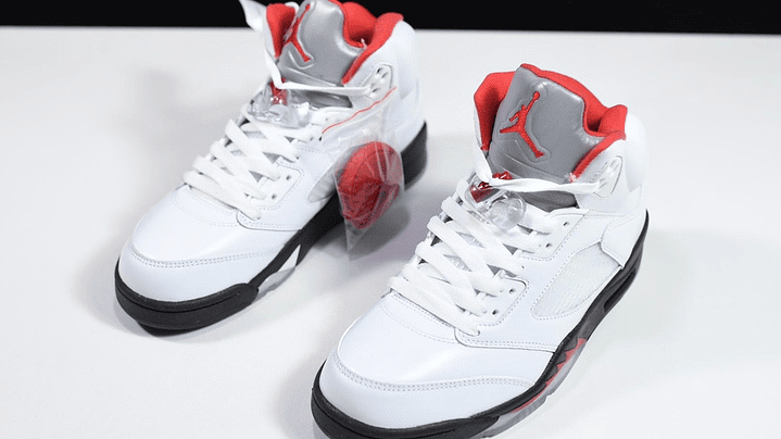 Jordan 5 retro fire red silver tongue (2020) 4