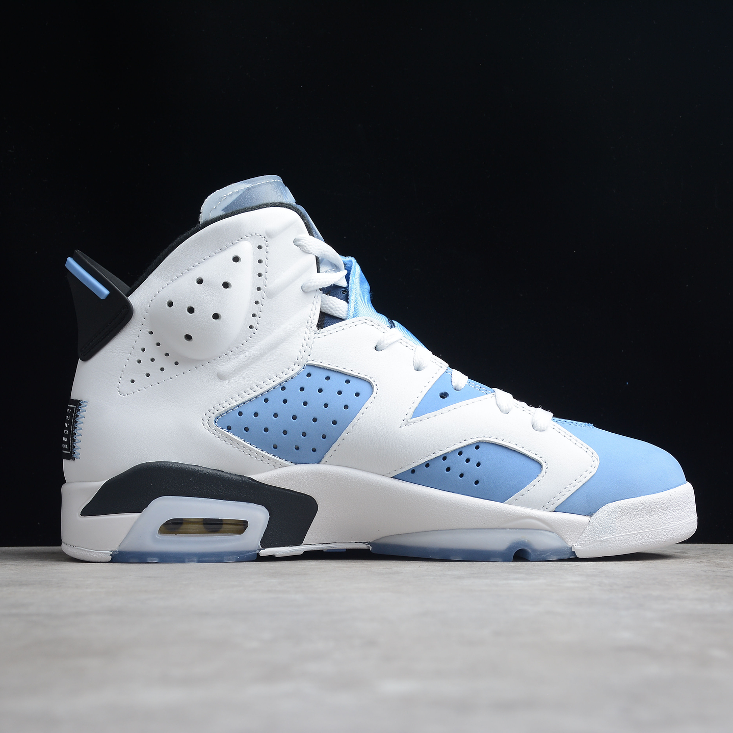 Jordan retro 6 UNC 2