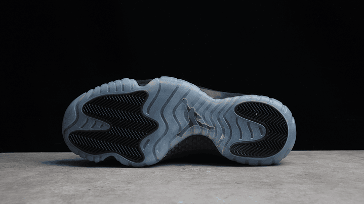 Jordan retro 11 cap and gown 3