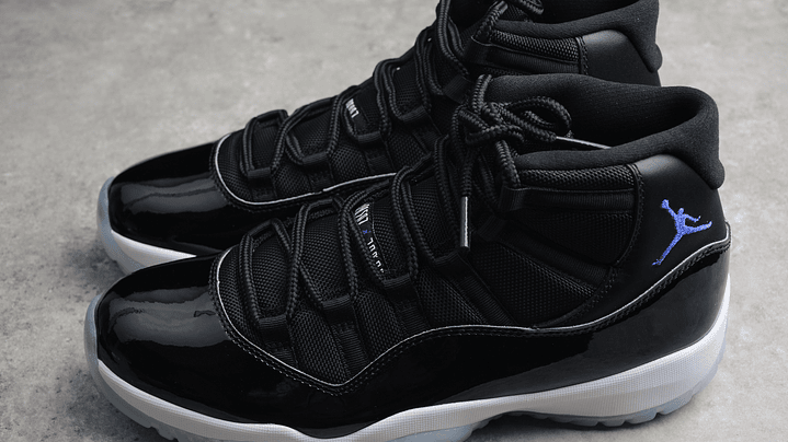 Jordan retro 11 space jam 5