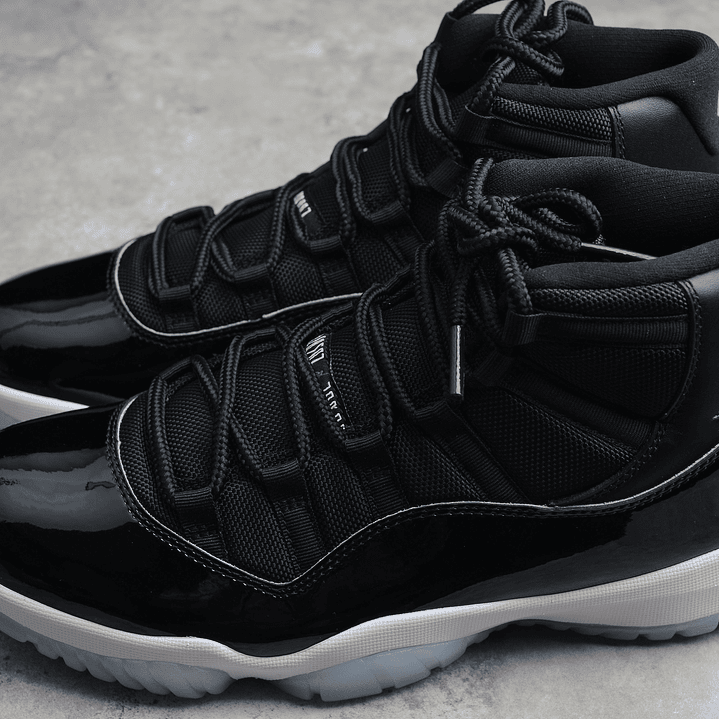 Jordan retro 11 space jam 5