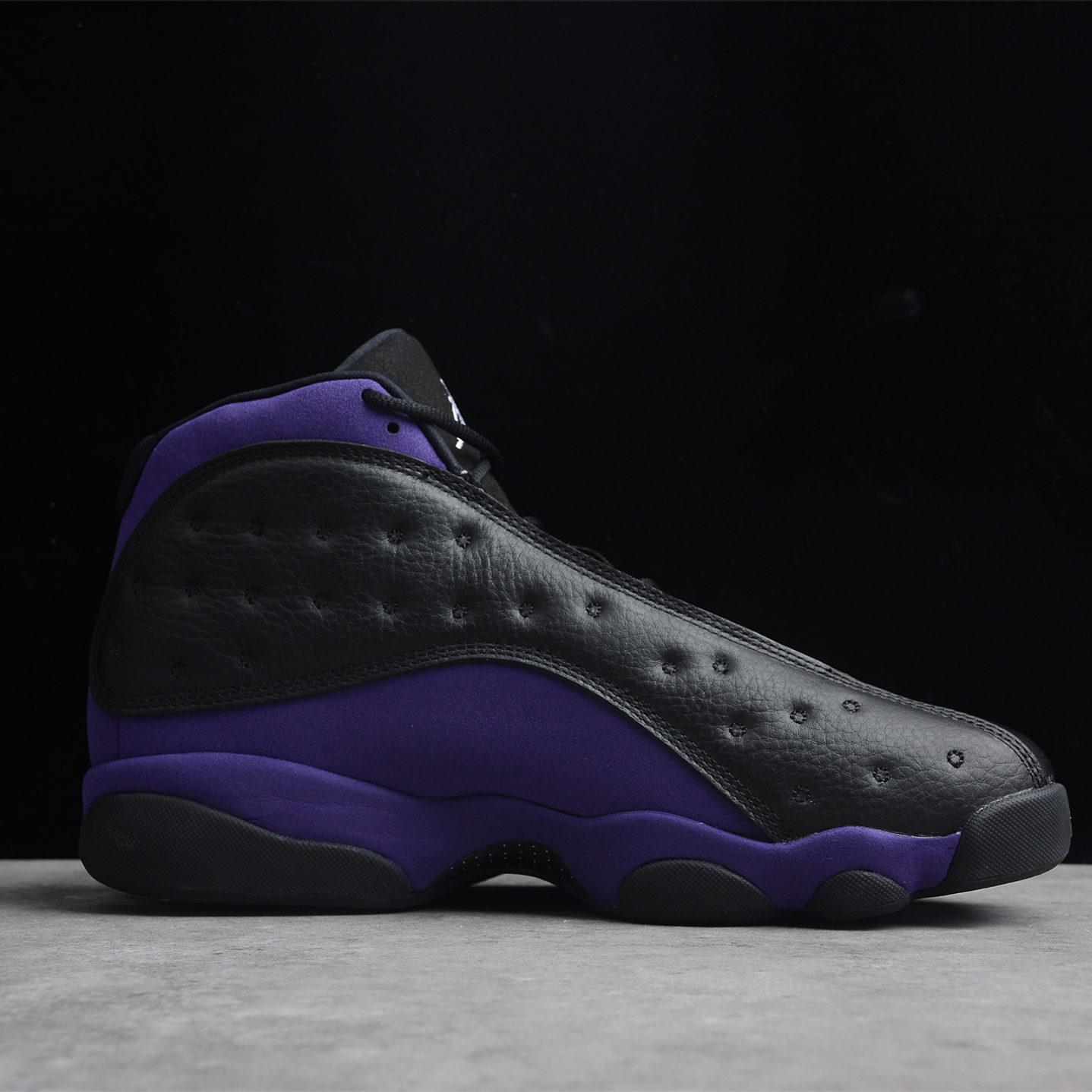 Jordan retro 13 Court Purple 2