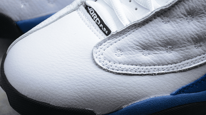 Jordan retro 13  hyper royal white 4