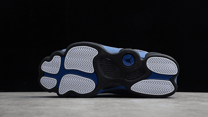 Jordan retro 13  hyper royal white 5