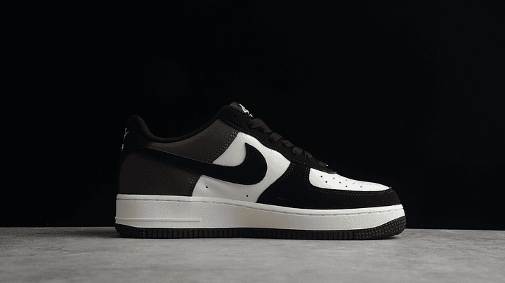 Air Force 1 white/black/brown 2