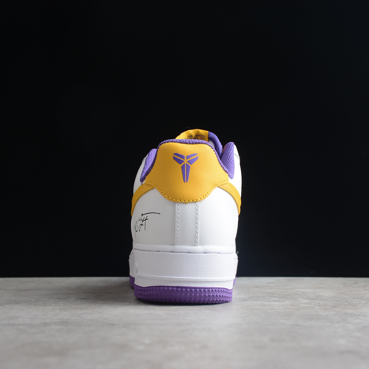 Air Force 1 lakers 4