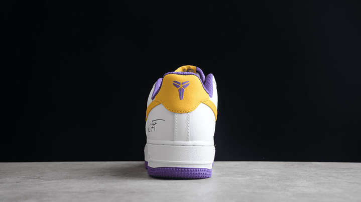 Air Force 1 lakers 4