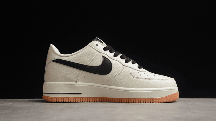Air Force 1 beige & black 2