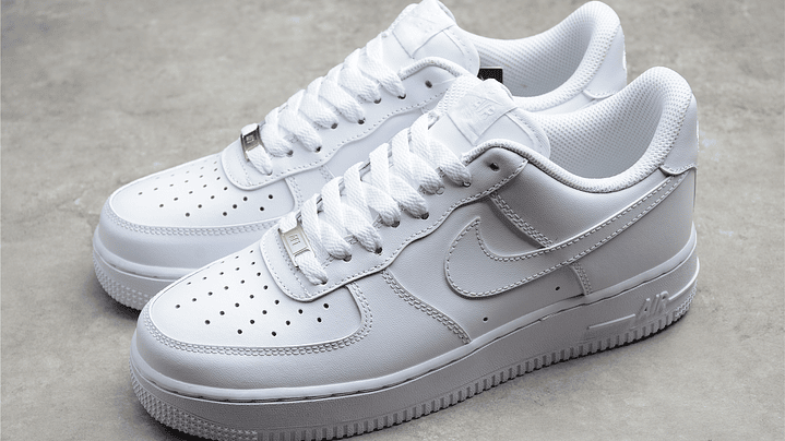 Air Force 1 triple white 2