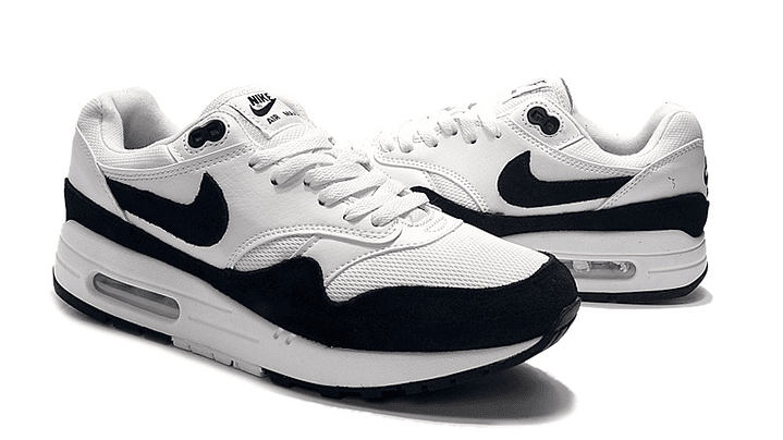 Air max 1 black and white 3