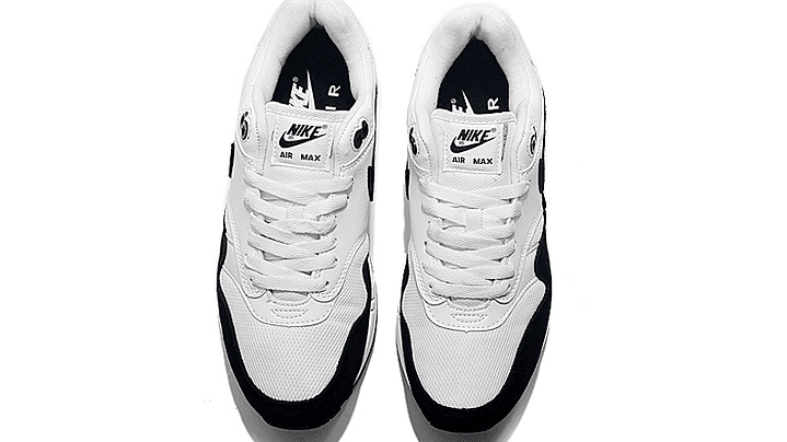 Air max 1 black and white 4