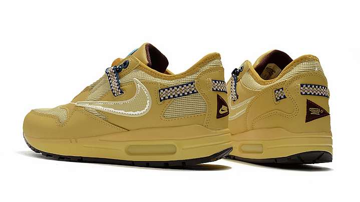 Air max 1 x Travis Scott saturn gold 4