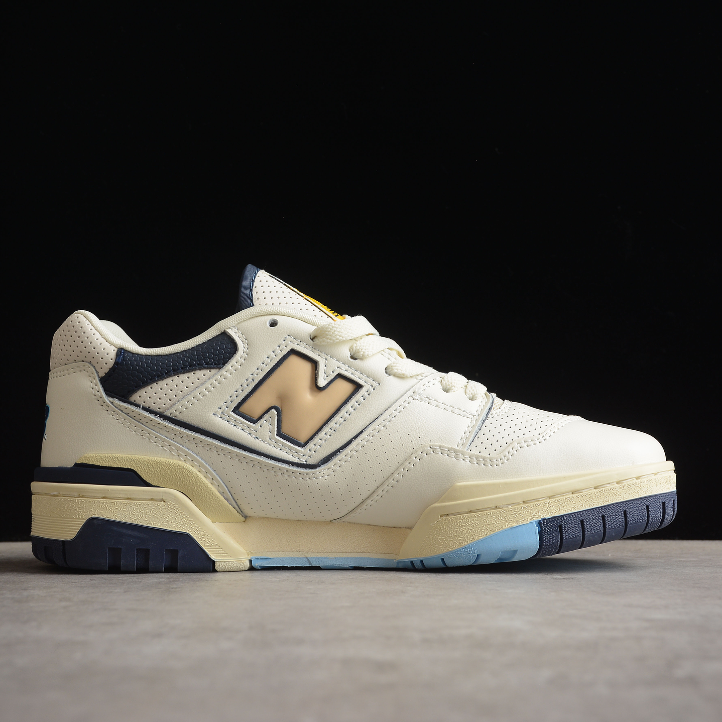 New balance 550 vintage vintage beige & sky blue 2