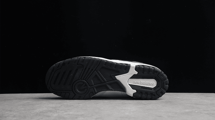 New balance 550 black & white 3