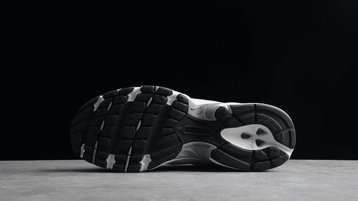 New balance 530 white silver red 3