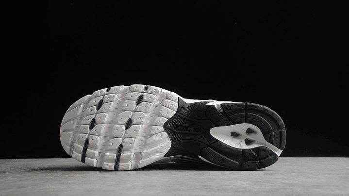 New balance 530 black & white 3