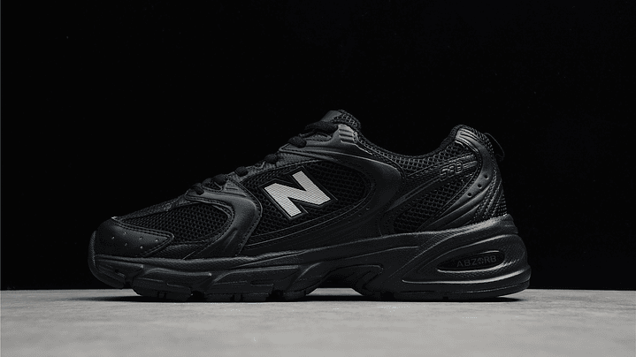 New balance 530 triple black 1