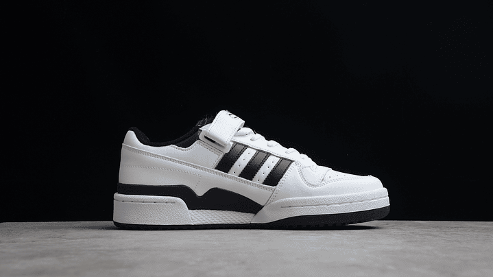 Adidas Forum black & white 2