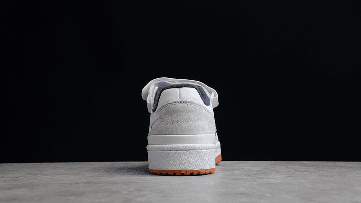 Adidas Forum navy & white gum 4