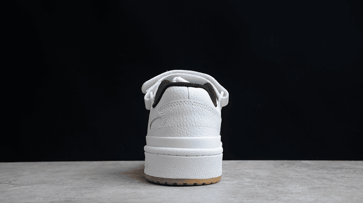 Adidas Forum black & white gum 4