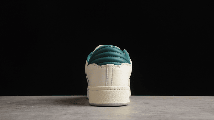 Adidas Forum cloud white green 3