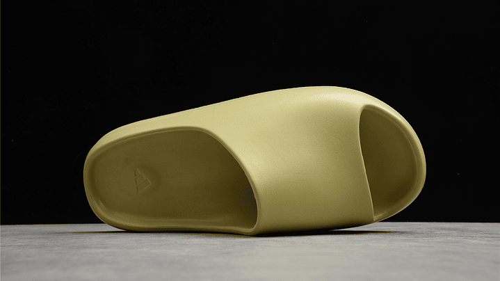 Yeezy Slide Oil green 2