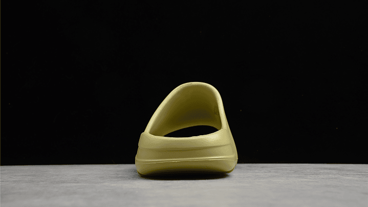 Yeezy Slide Oil green 3