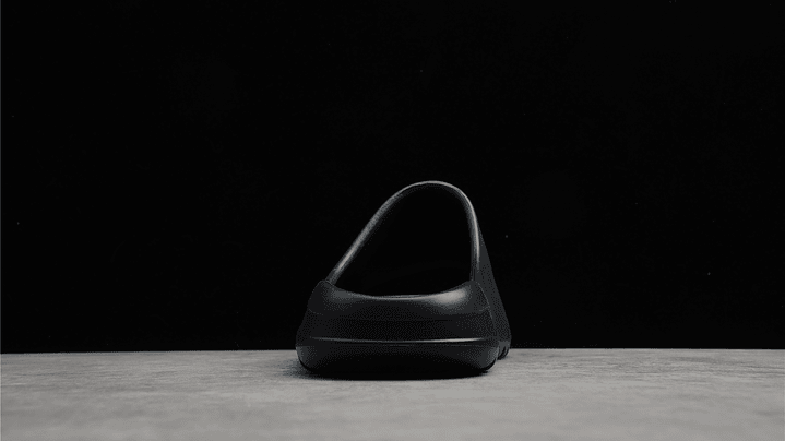 Yeezy Slide onyx 3