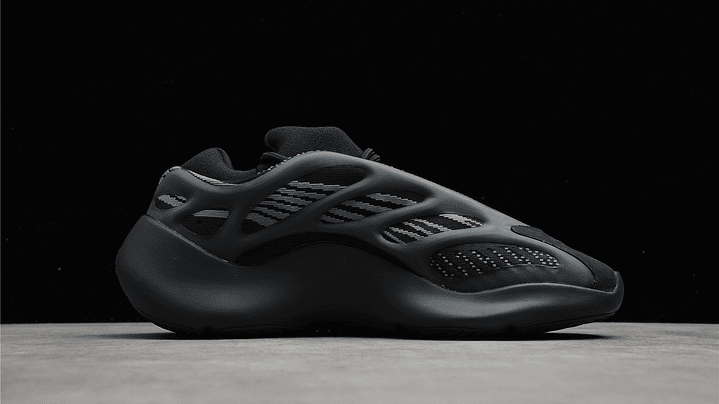 Yeezy 700 v3 alvah 4