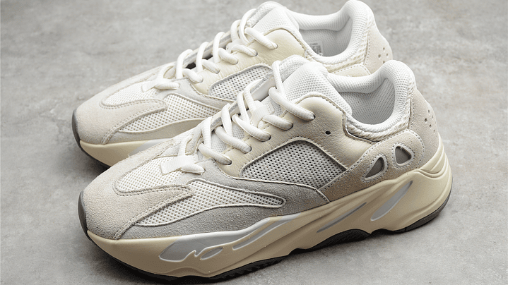 Yeezy 700 v1 analog 2