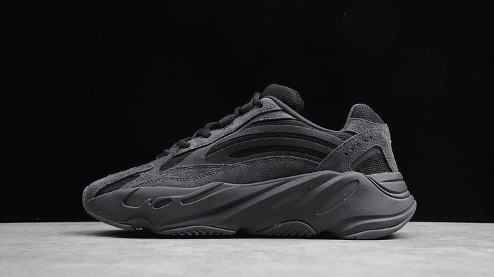 Yeezy 700 v2 vanta 1