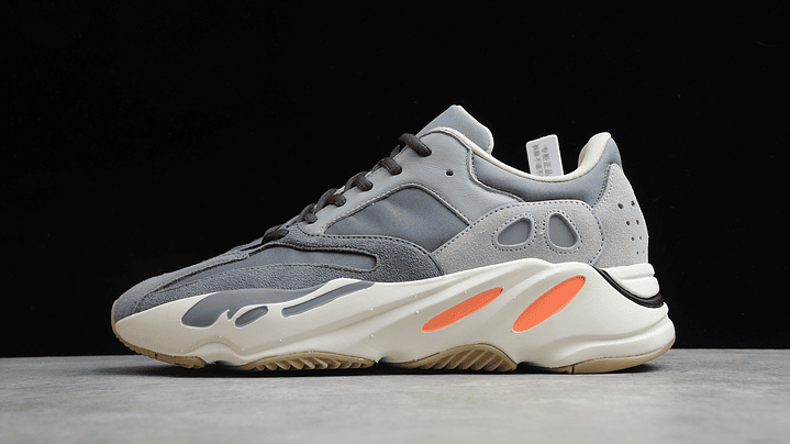 Yeezy 700 v1 magnet 1