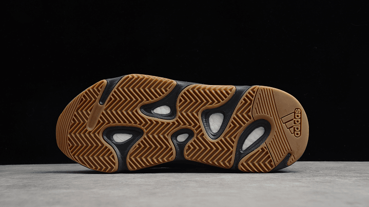 Yeezy 700 v1 utility black 3