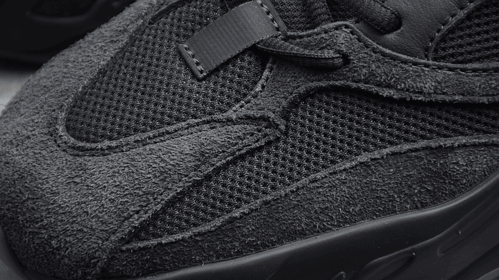 Yeezy 700 v1 utility black 6