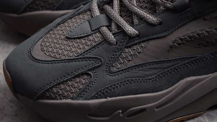 Yeezy 700 v2 mauve 6