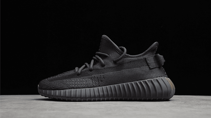 Yeezy boost 350 v2 cinder 1