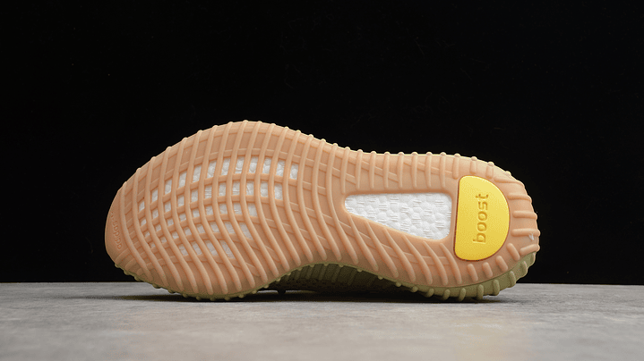 Yeezy boost 350 v2 sulfur 3
